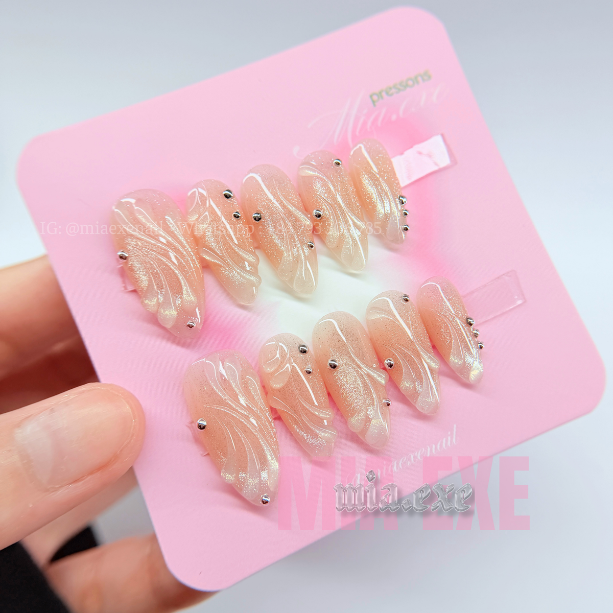 Handmade Celestial Nude Peach Cat-Eye Press-on Nails