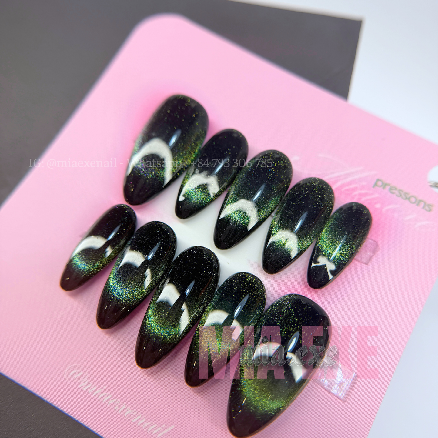 Press on Nails | Green & Black Cat Eye with Crescent Moon Arch, Daily Nail Style, Almond Shape, Medium Length Luxury Handmade Fake Nails