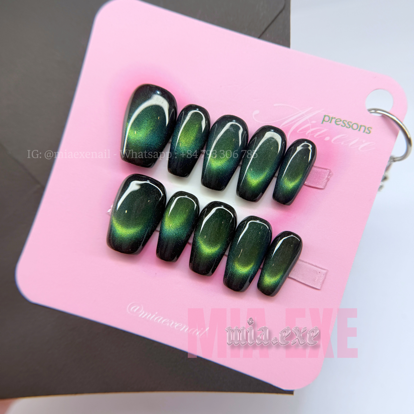 Press on Nails | Emerald Green Cat Eye, Daily Nail Style, Square/Coffin Shape, Short Length Luxury Handmade Fake Nails