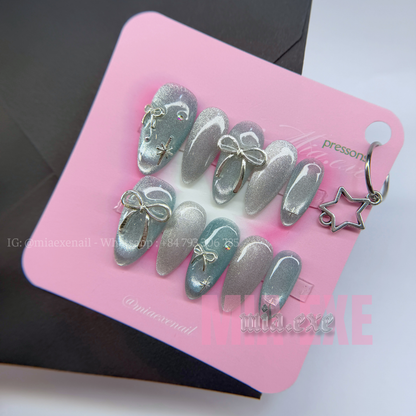 Press on Nails | Silver Cat Eye & Bow Detail, Daily Nail Style, Stiletto Shape, Medium Length Luxury Handmade Fake Nails