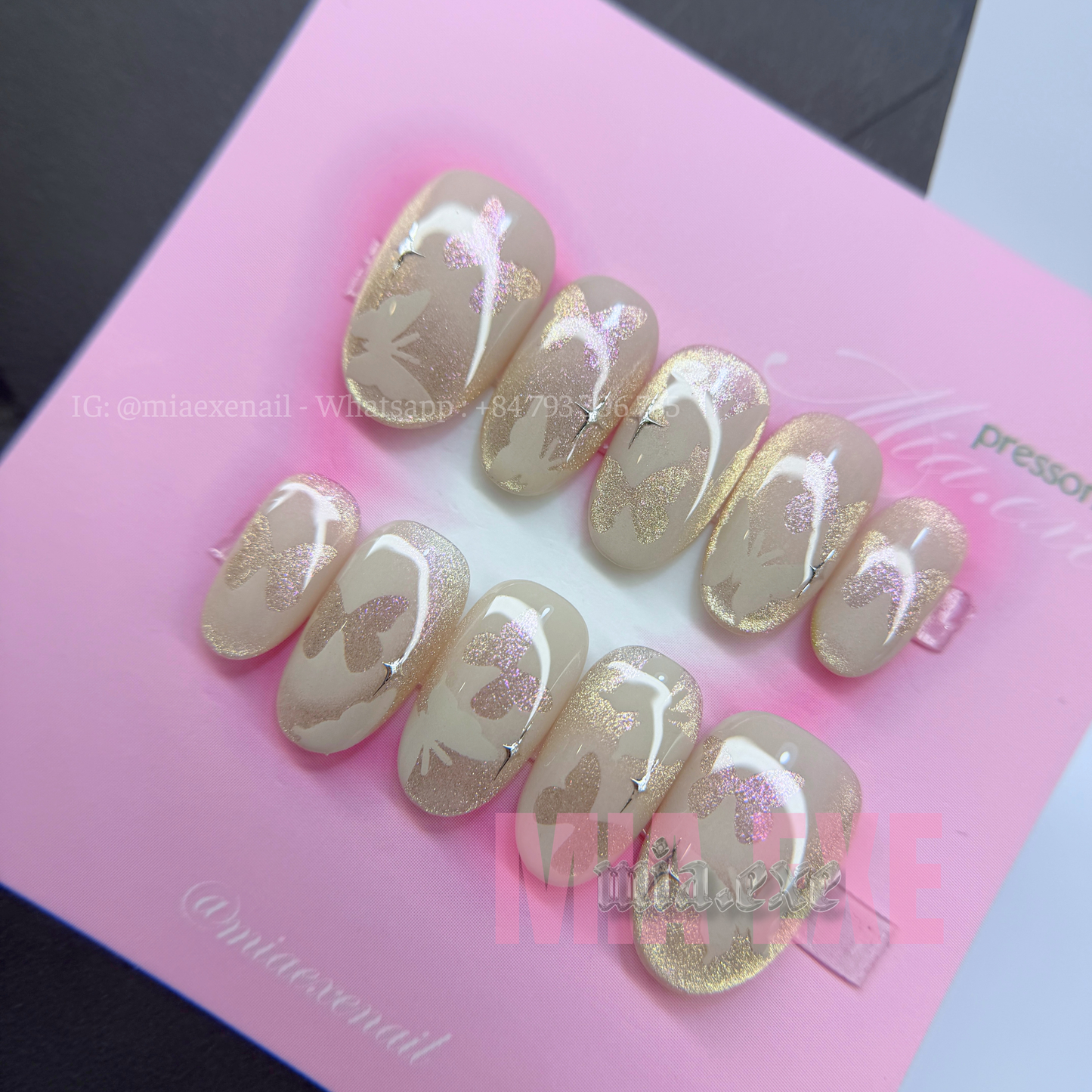 Press on Nails | Shimmering Cat Eye with Butterfly Accent, Daily Nail Style, Almond Shape, Medium Length Luxury Handmade Fake Nails