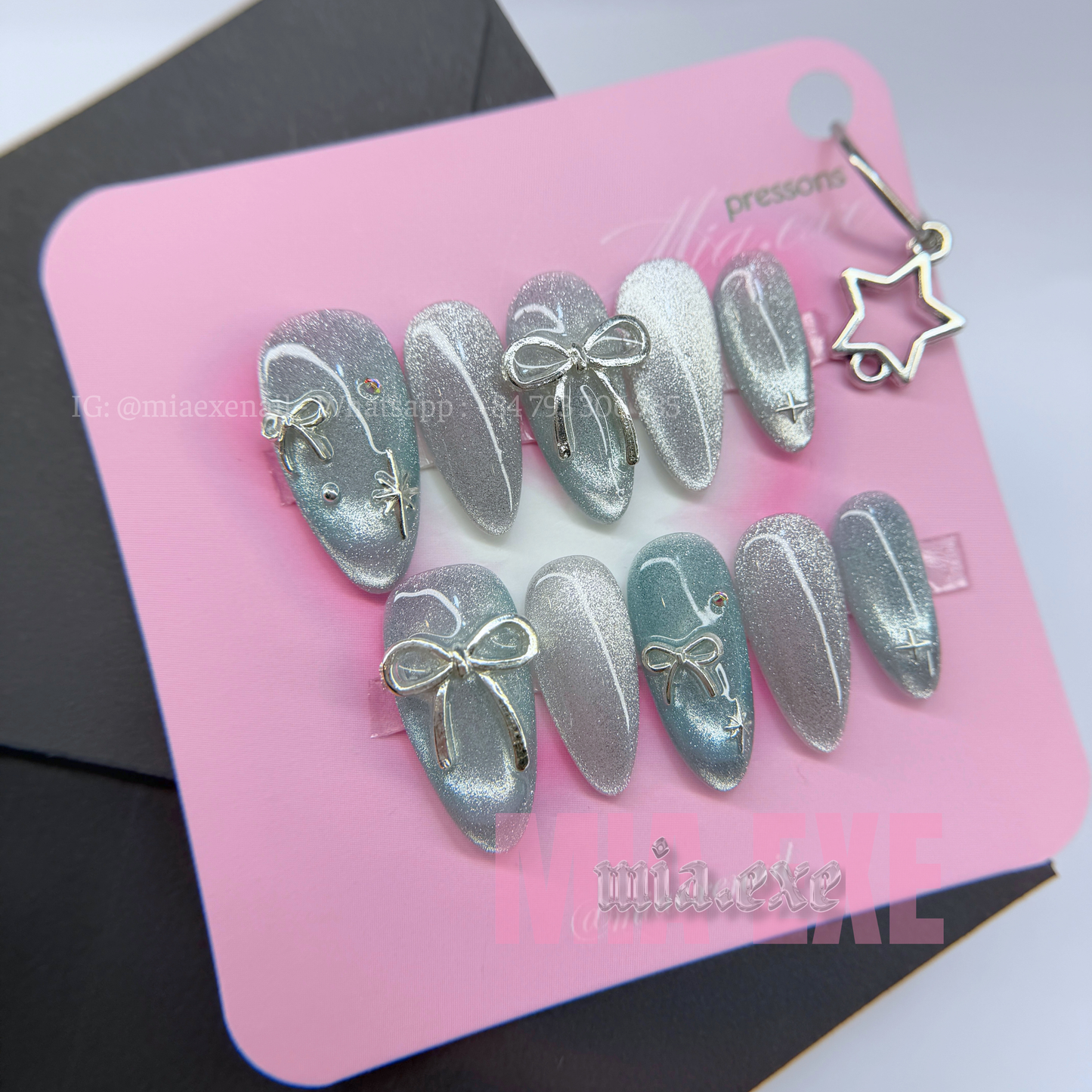 Press on Nails | Silver Cat Eye & Bow Detail, Daily Nail Style, Stiletto Shape, Medium Length Luxury Handmade Fake Nails