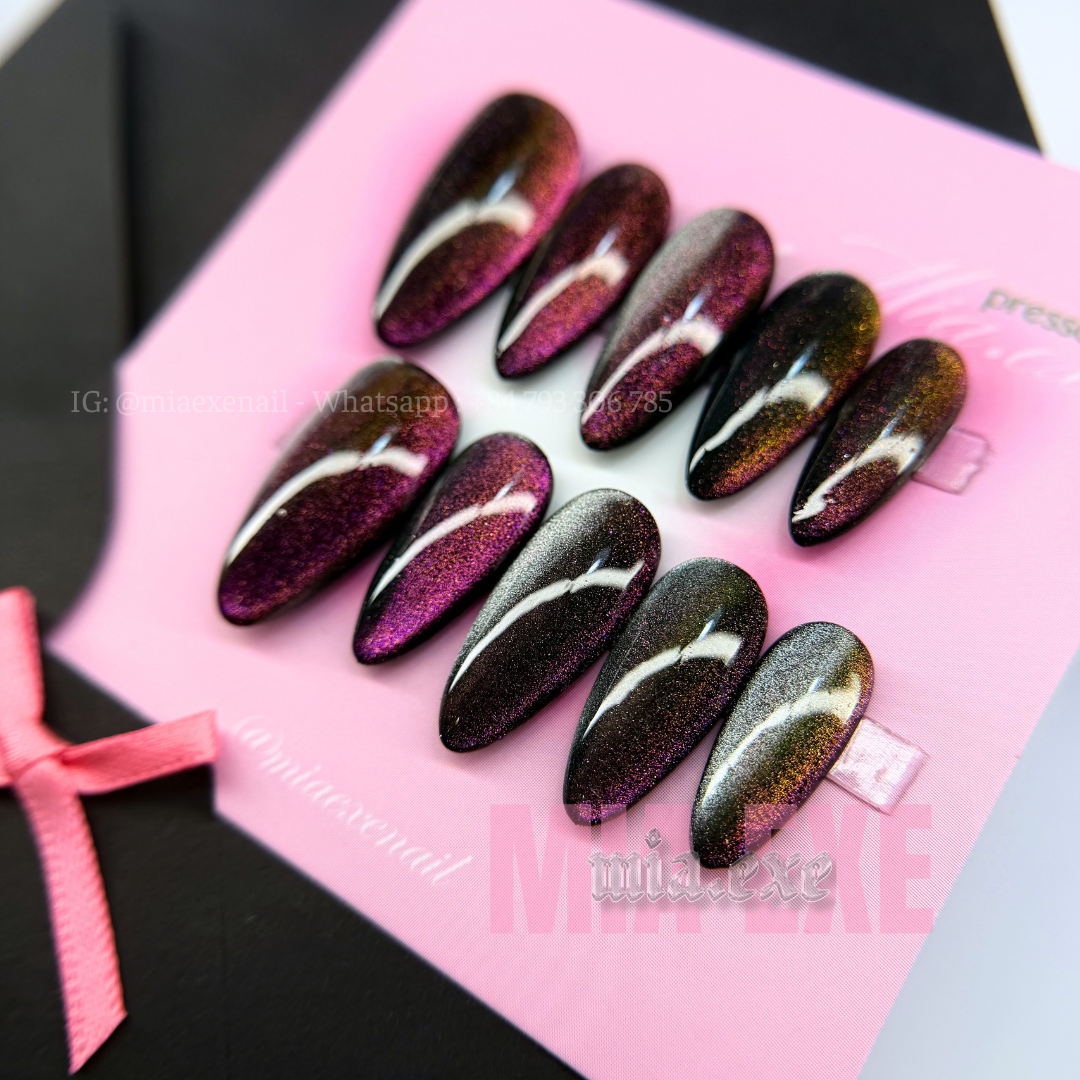 Press on Nails | Multi-Color Gradient Cat Eye with Shimmering Magnetic Glow, Daily Nail Style, Almond Shape, Medium Length Luxury Handmade Fake Nails