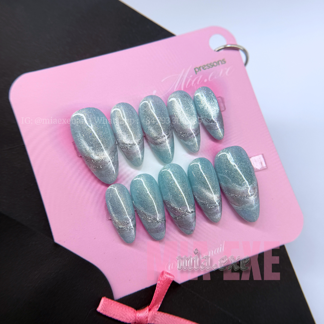 Press on Nails | Cat Eye with Pearlescent Alcohol Ink Marble Effect, Daily Nail Style, Almond Shape, Medium Length Luxury Handmade Fake Nails