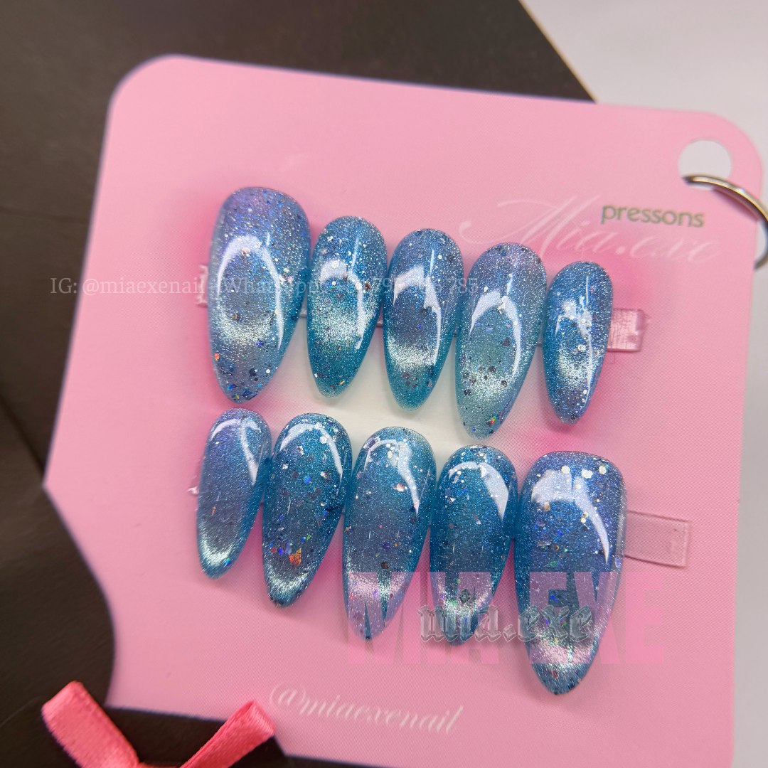 Press on Nails | Ocean Blue Cat Eye with Shimmering Magnetic Glow, Daily Nail Style, Almond Shape, Medium Length Luxury Handmade Fake Nails