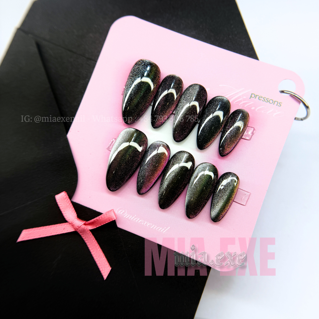 Press on Nails | Multi-Color Gradient Cat Eye with Shimmering Magnetic Glow, Daily Nail Style, Almond Shape, Medium Length Luxury Handmade Fake Nails