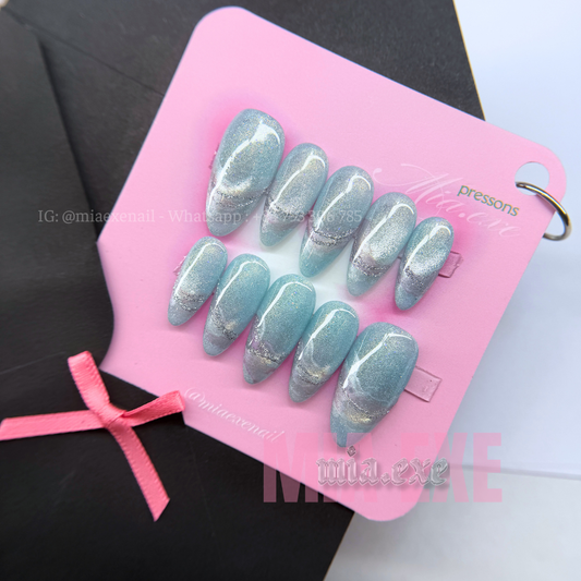 Press on Nails | Cat Eye with Pearlescent Alcohol Ink Marble Effect, Daily Nail Style, Almond Shape, Medium Length Luxury Handmade Fake Nails