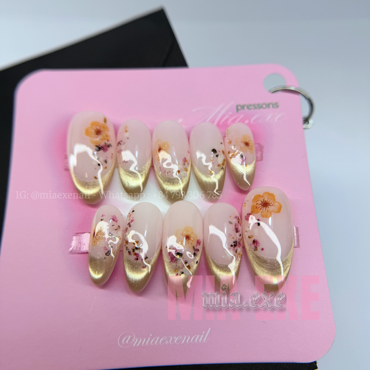 Press on Nails | Nude & Gold French Tip with Pressed Dried Flowers, Daily Nail Style, Almond Shape, Medium Length Luxury Handmade Fake Nails