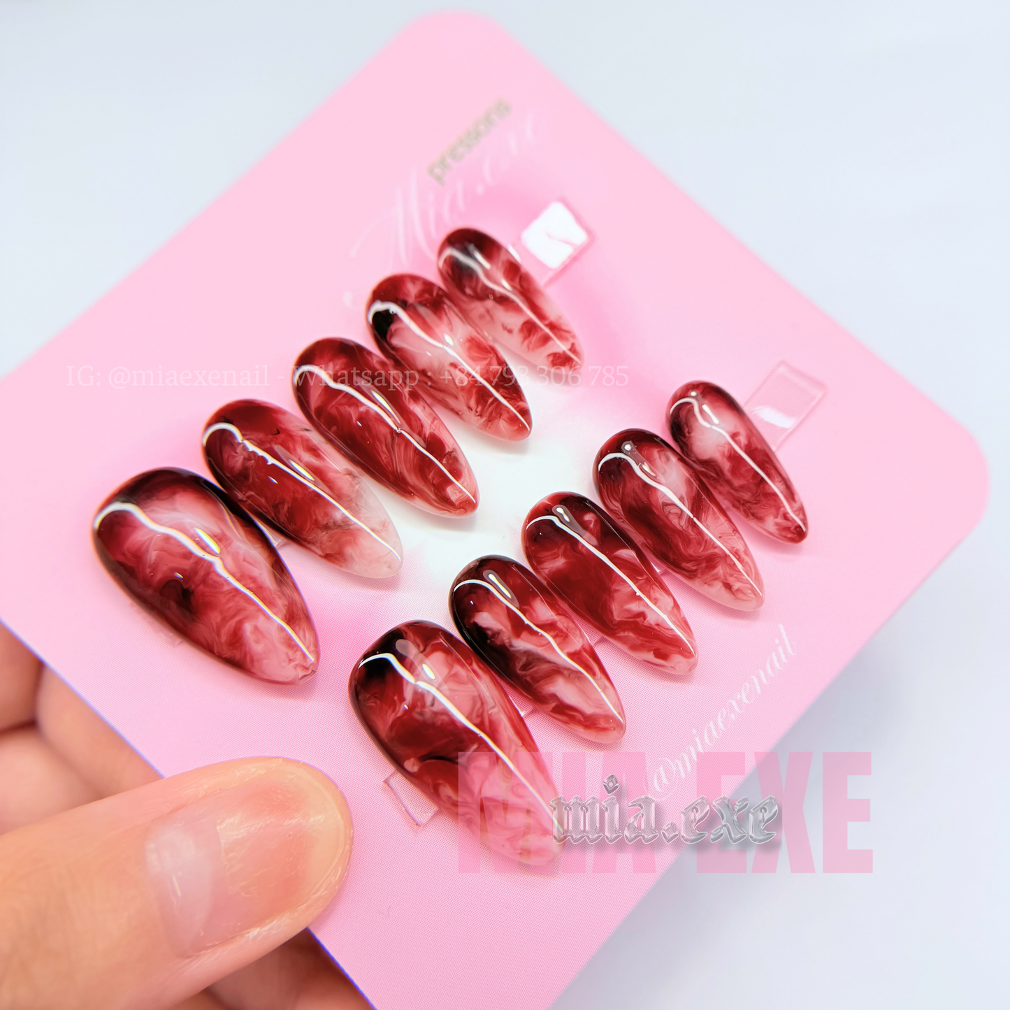 Handmade Halloween Bloody Marble Red & White Press-on Nails