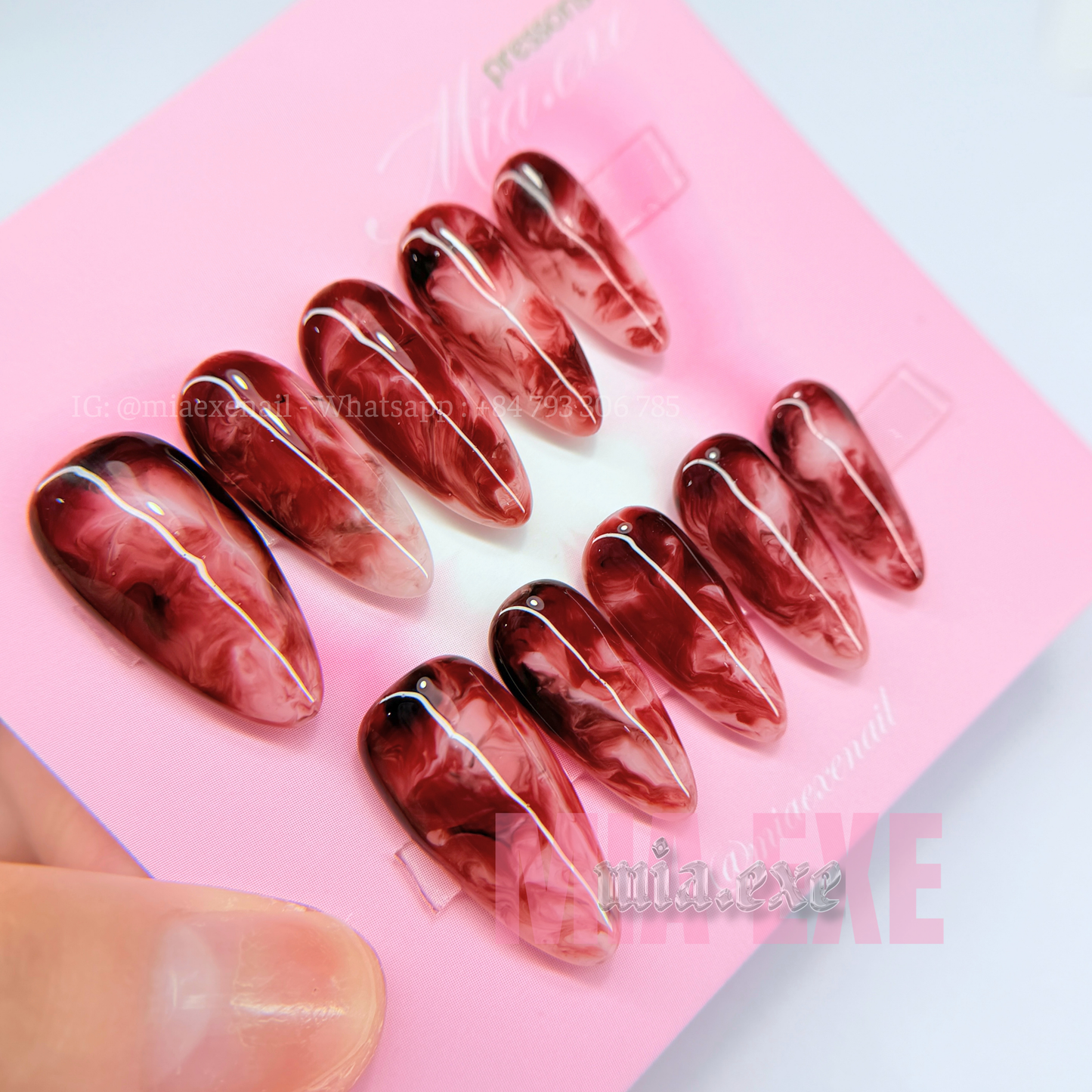 Handmade Halloween Bloody Marble Red & White Press-on Nails