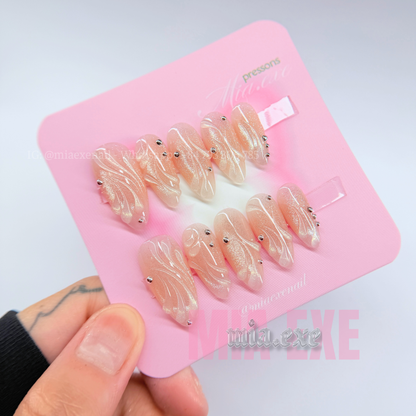 Handmade Celestial Nude Peach Cat-Eye Press-on Nails