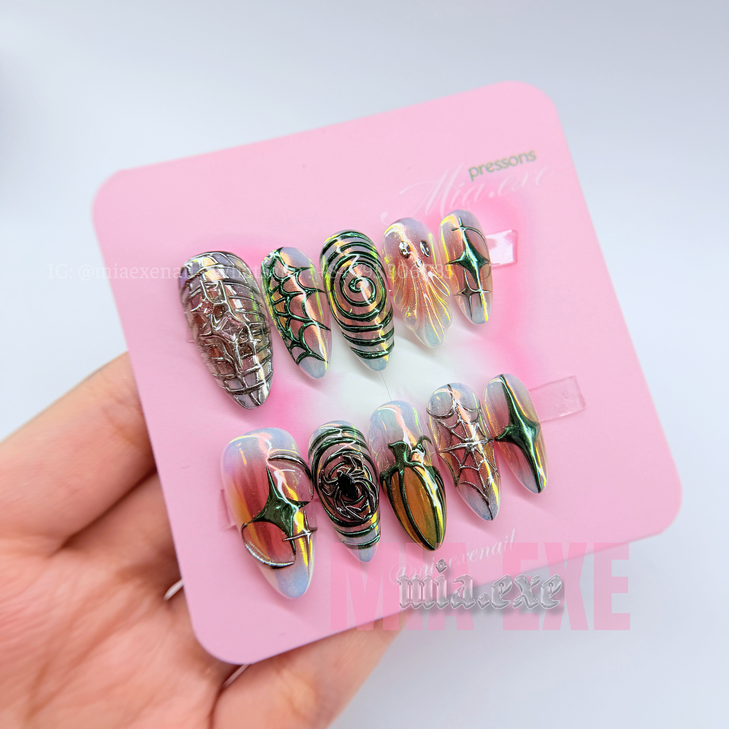 Handmade Halloween Aurora Chrome Spider Web Press-on Nails